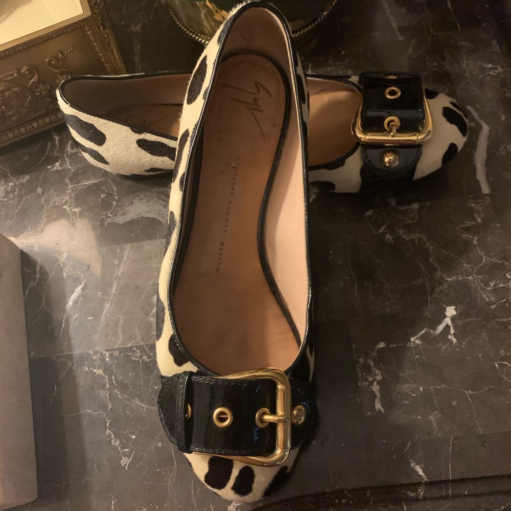 Pony hair gorgeous flats